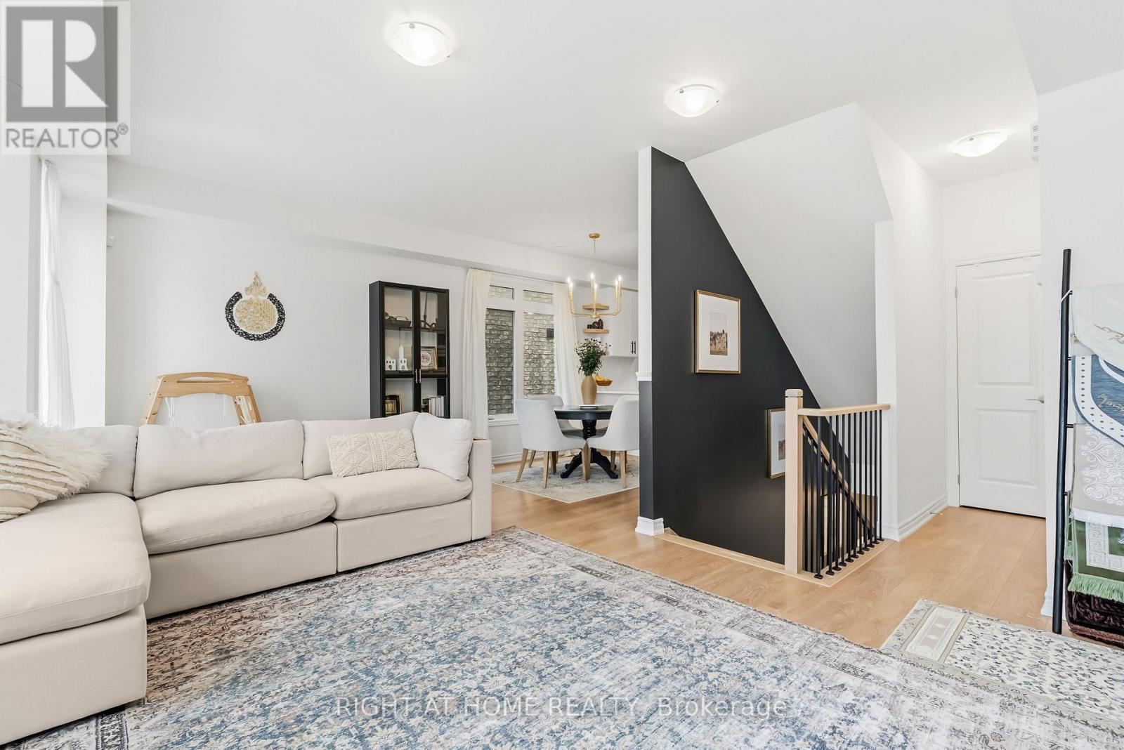 375 Thimbleweed Court, Milton, Ontario  L9E 1T3 - Photo 9 - W12659284