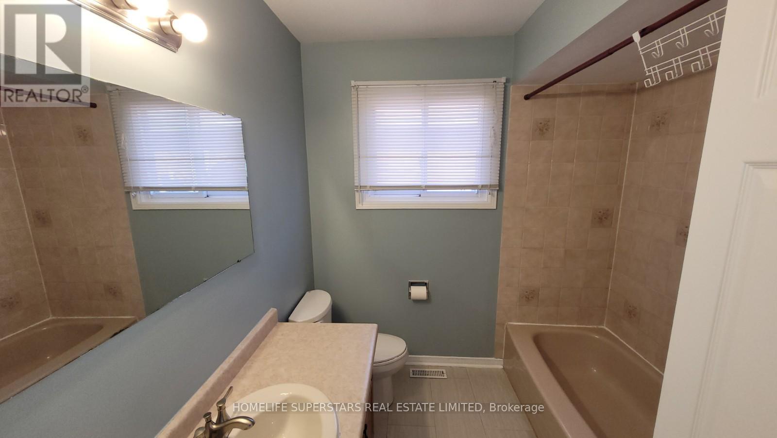 3436 Dovetail Mews, Mississauga, Ontario  L5L 5E4 - Photo 16 - W12659288