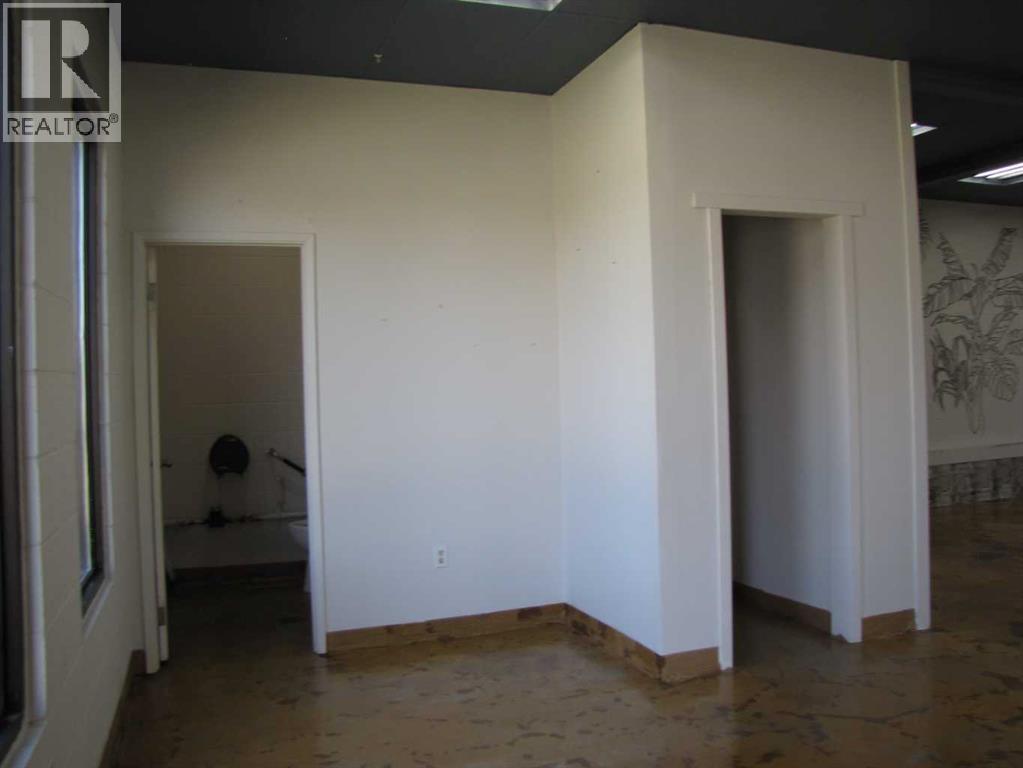 4303 And 4301 49 Street, Innisfail, Alberta  T4G 1S6 - Photo 13 - A2257752