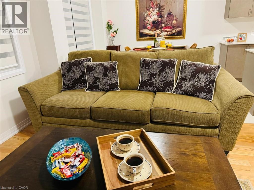 15 Blacklock Street, Cambridge, Ontario  N1S 0E6 - Photo 4 - 40721764