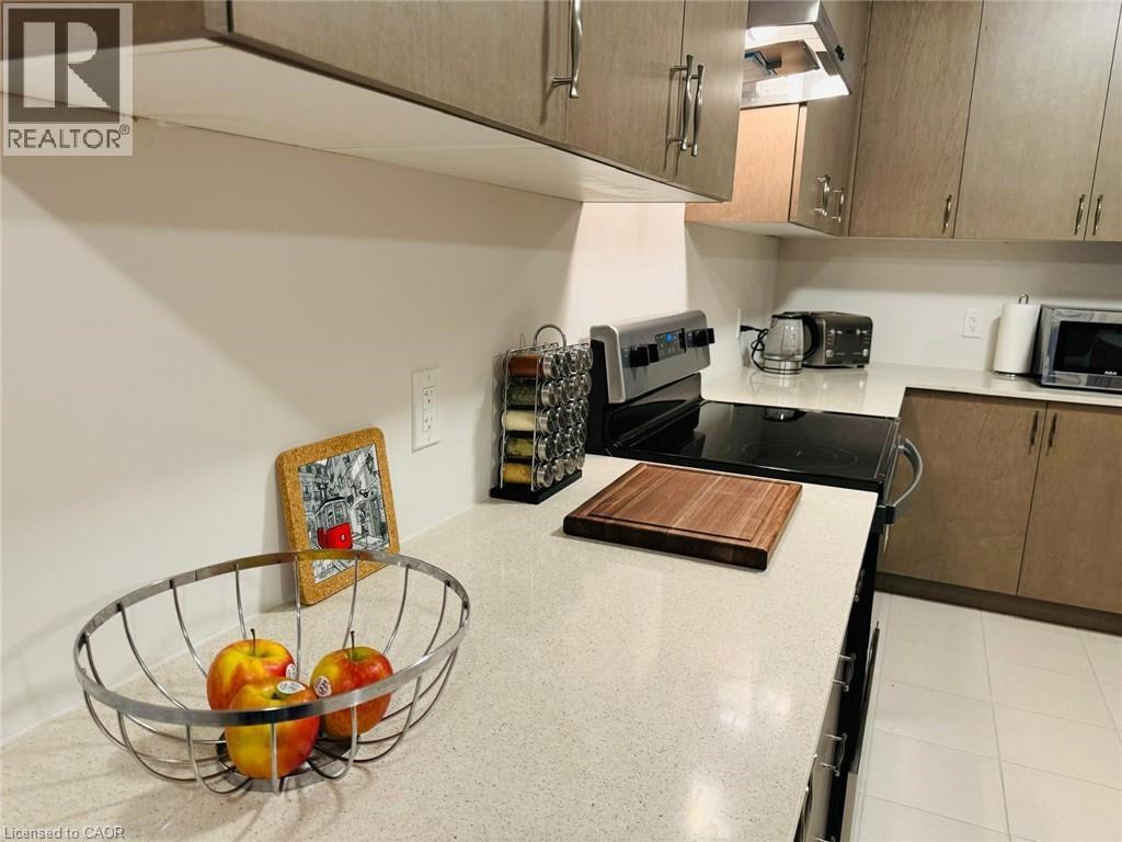 15 Blacklock Street, Cambridge, Ontario  N1S 0E6 - Photo 7 - 40721764