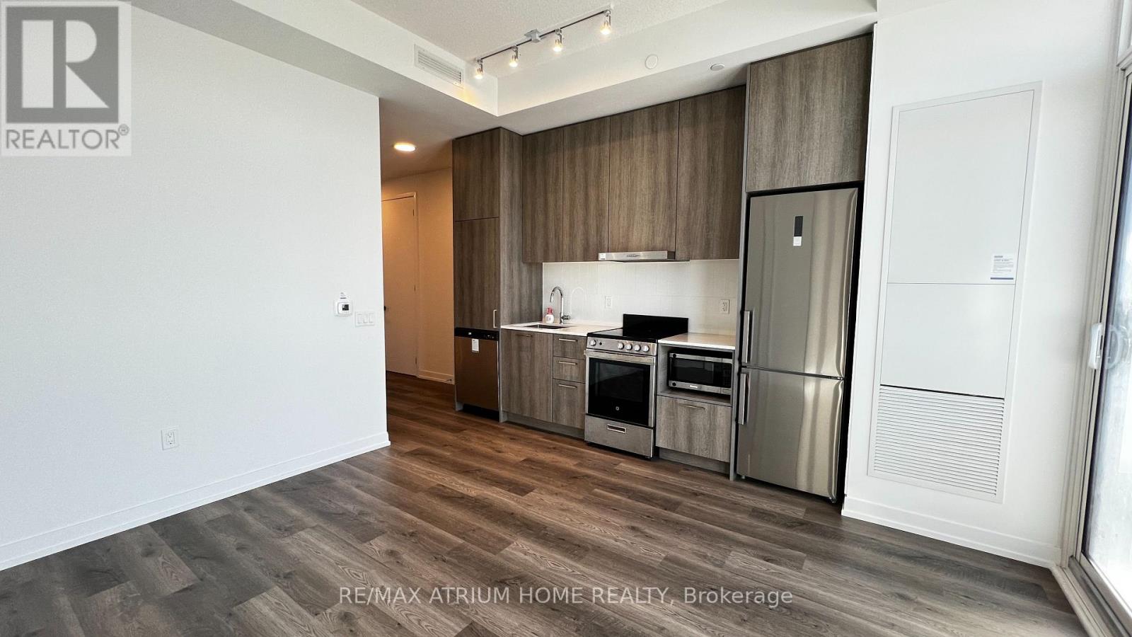 811 - 195 Commerce Street, Vaughan, Ontario  L4K 0P9 - Photo 6 - N12651640