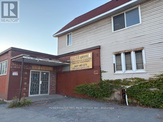 566 BAY STREET, Ottawa, Ontario