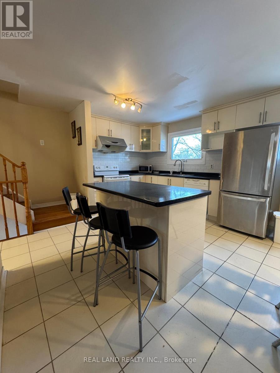 55 Snapdragon Drive, Toronto, Ontario  M2J 4X5 - Photo 2 - C12659304