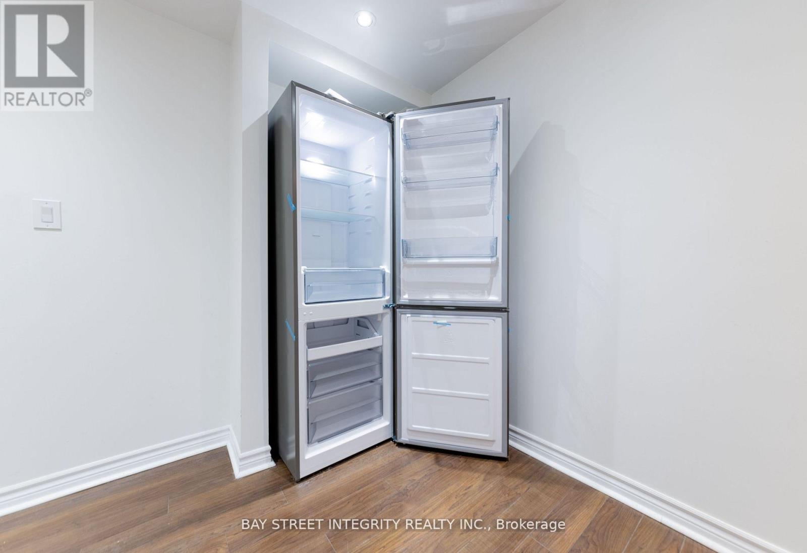 (Bsmt) - 5657 Raleigh Street, Mississauga, Ontario  L5M 7E4 - Photo 15 - W12659316