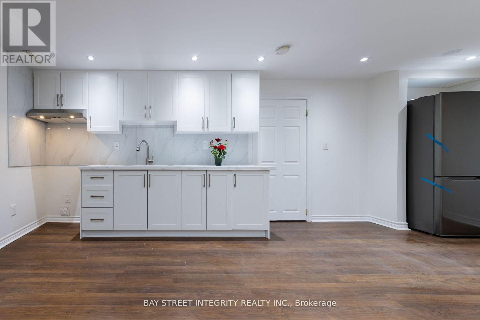 (Bsmt) - 5657 Raleigh Street, Mississauga, Ontario  L5M 7E4 - Photo 17 - W12659316