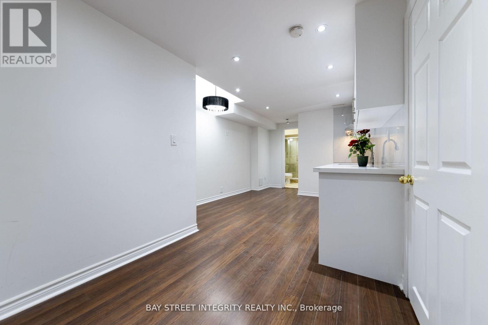 (Bsmt) - 5657 Raleigh Street, Mississauga, Ontario  L5M 7E4 - Photo 3 - W12659316