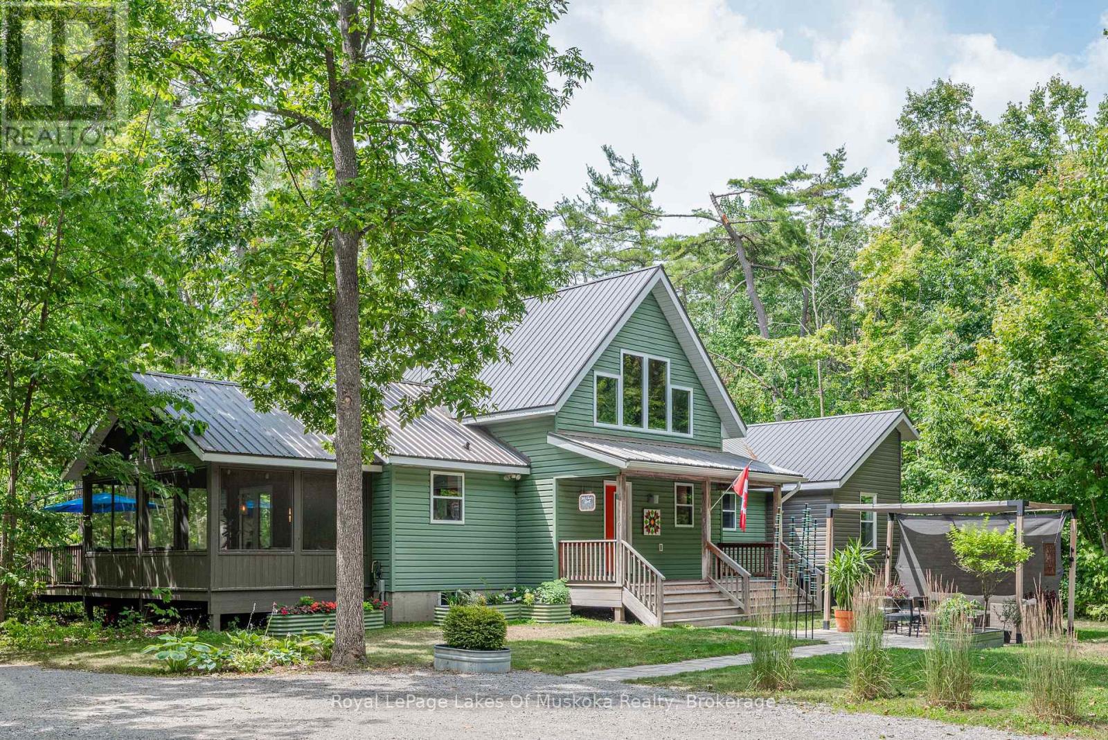 30 Forest Road, Kawartha Lakes, Ontario  K0M 1M0 - Photo 2 - X12313104