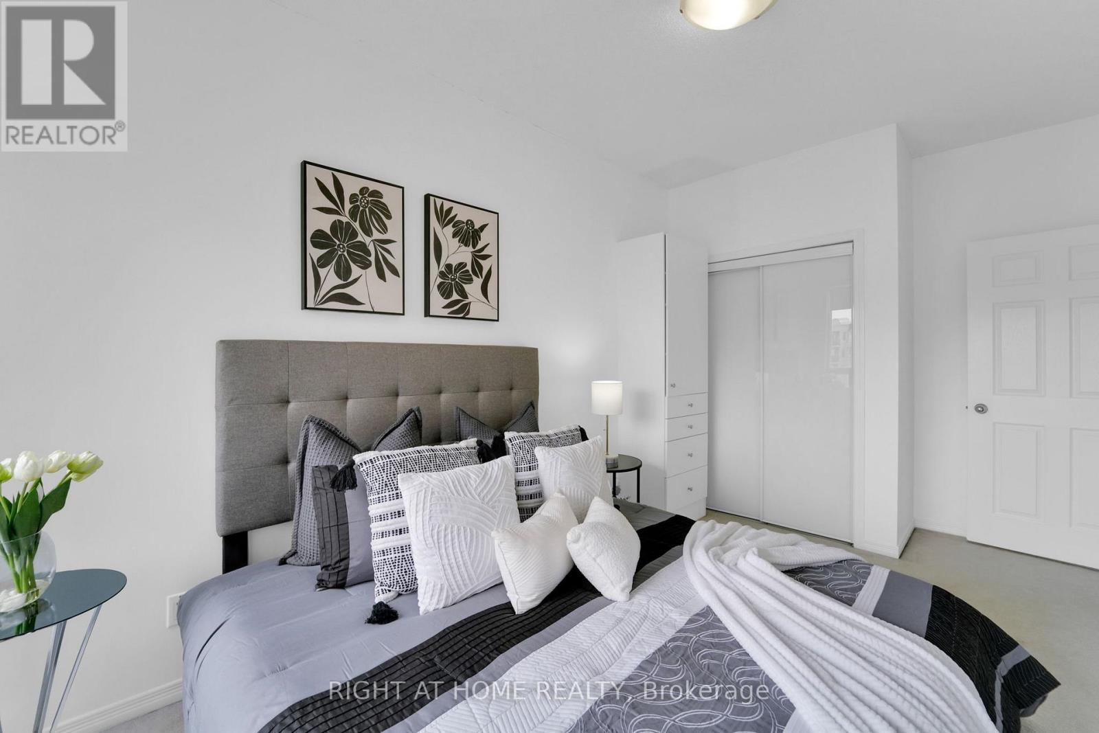 710 - 2 Maison Parc Court, Vaughan, Ontario  L4J 9K4 - Photo 14 - N12201000