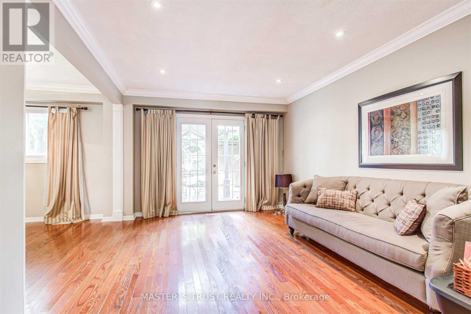 1824 Princelea Place, Mississauga, Ontario  L5M 3R8 - Photo 7 - W12659342