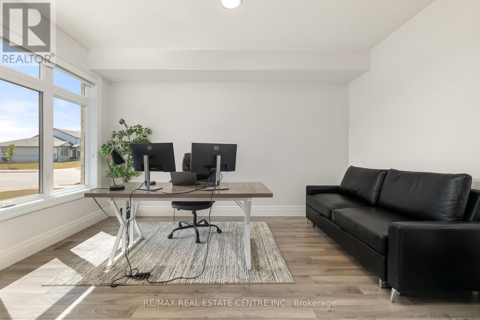 218 Beasley Crescent, Prince Edward County, Ontario  K0K 2T0 - Photo 5 - X12659340