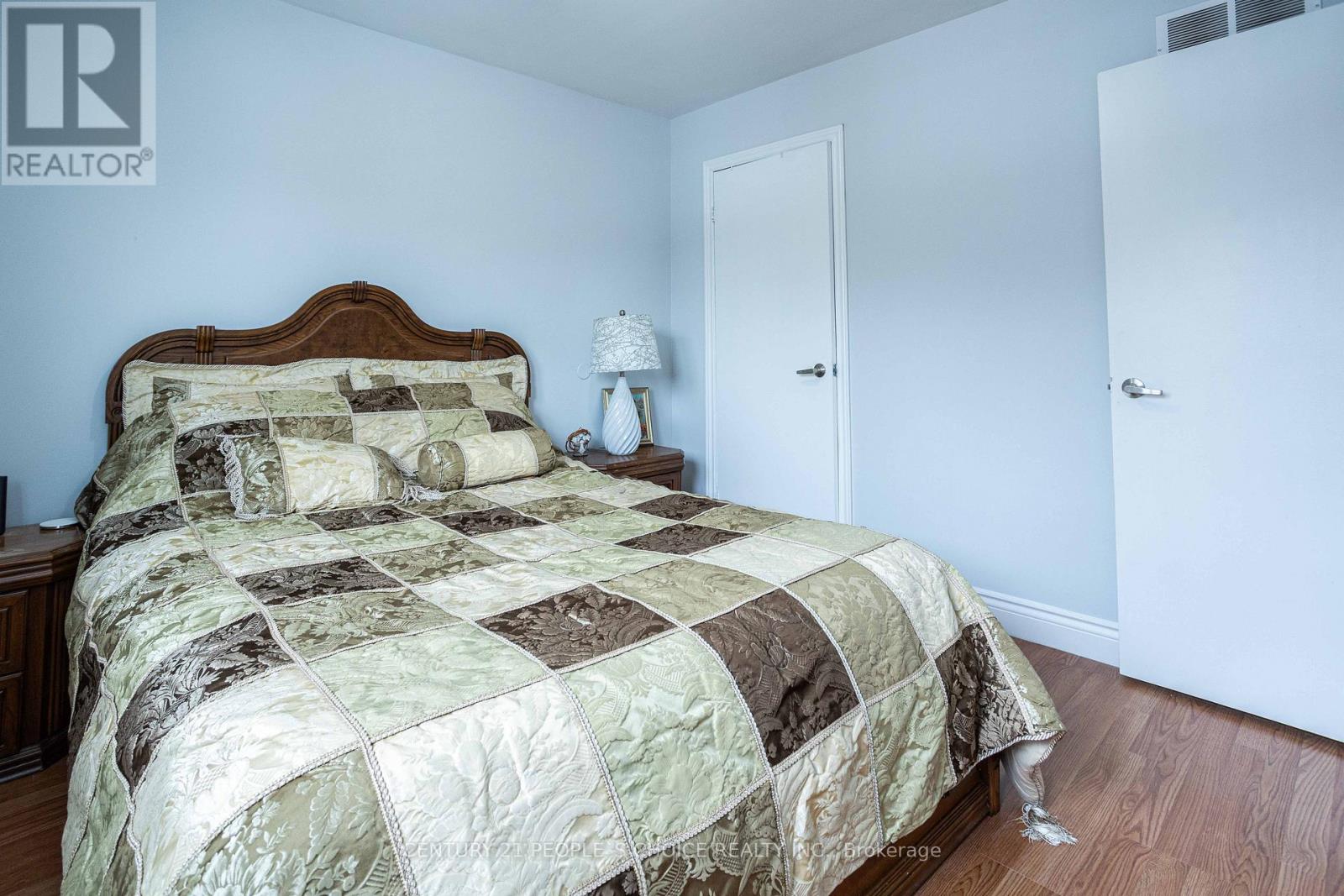 32 Madrid Crescent, Brampton, Ontario  L6S 2X4 - Photo 25 - W12659346