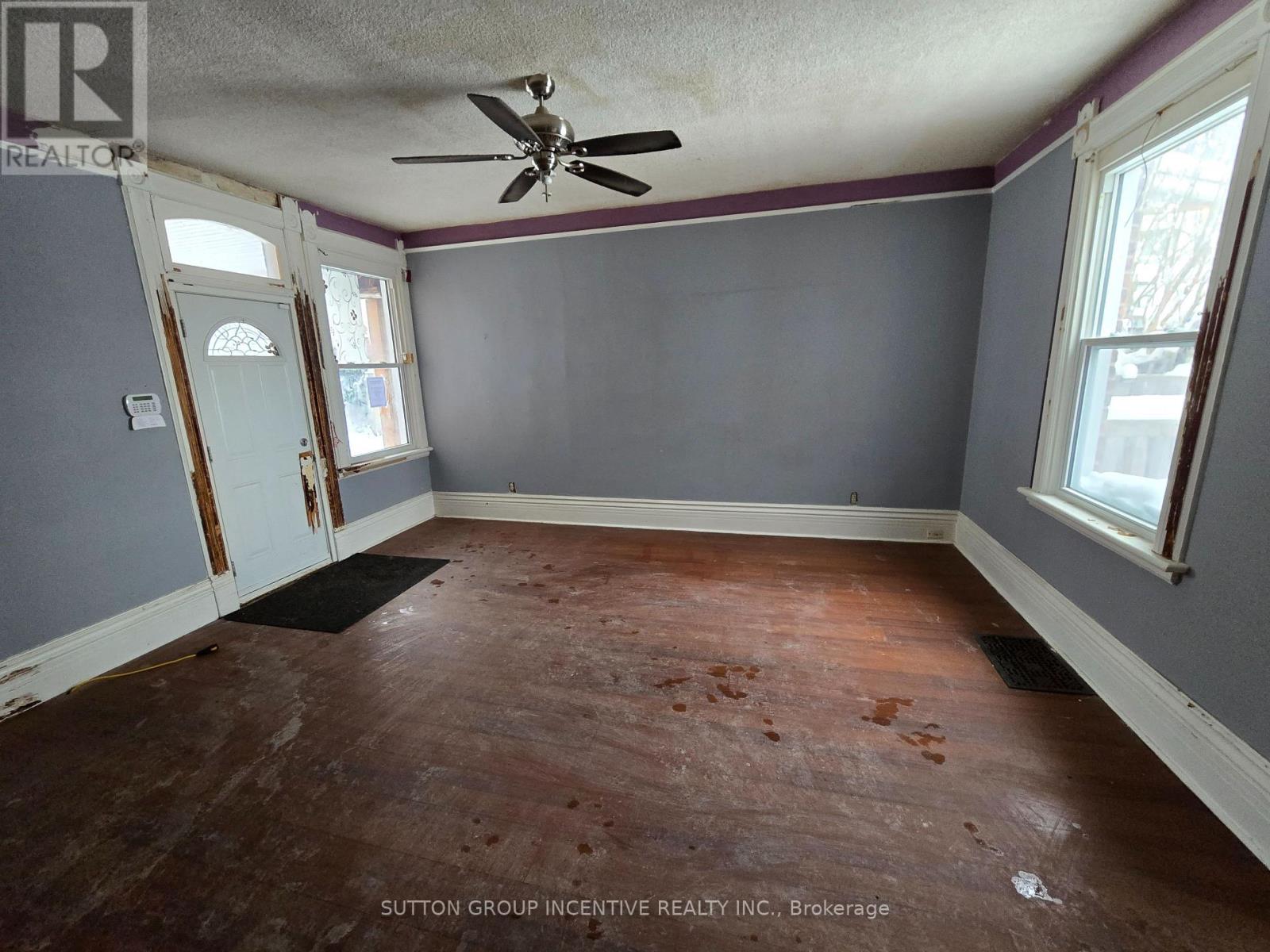 67 Mcdonald Street, Barrie, Ontario  L4M 1P4 - Photo 6 - S12657770