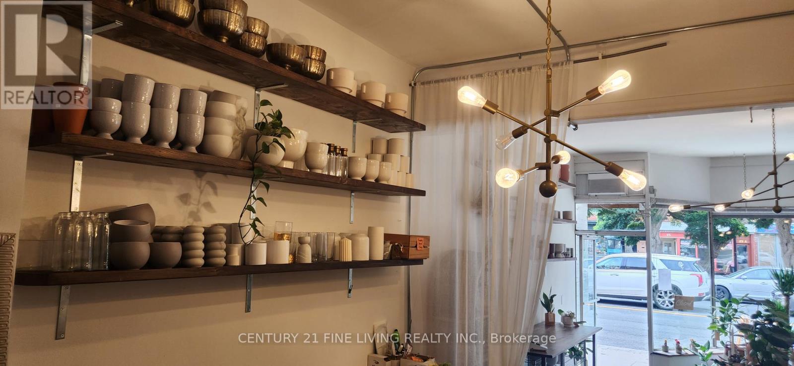 3130 Dundas Street W, Toronto, Ontario M6P 2A1 - Photo 26 - W12659350