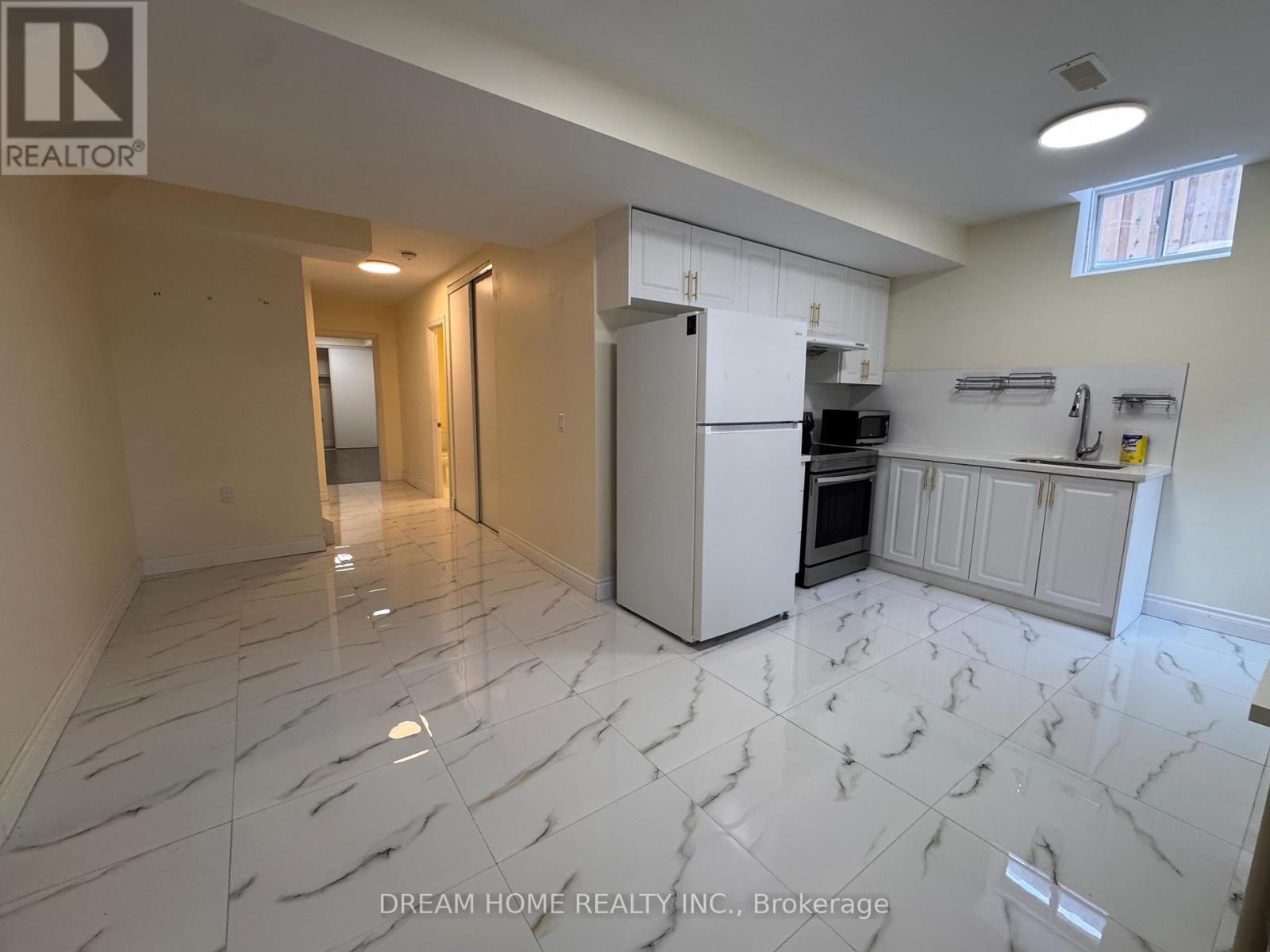 Bsmt - 447 Grindstone Trail, Oakville, Ontario  L6H 7H5 - Photo 2 - W12659354