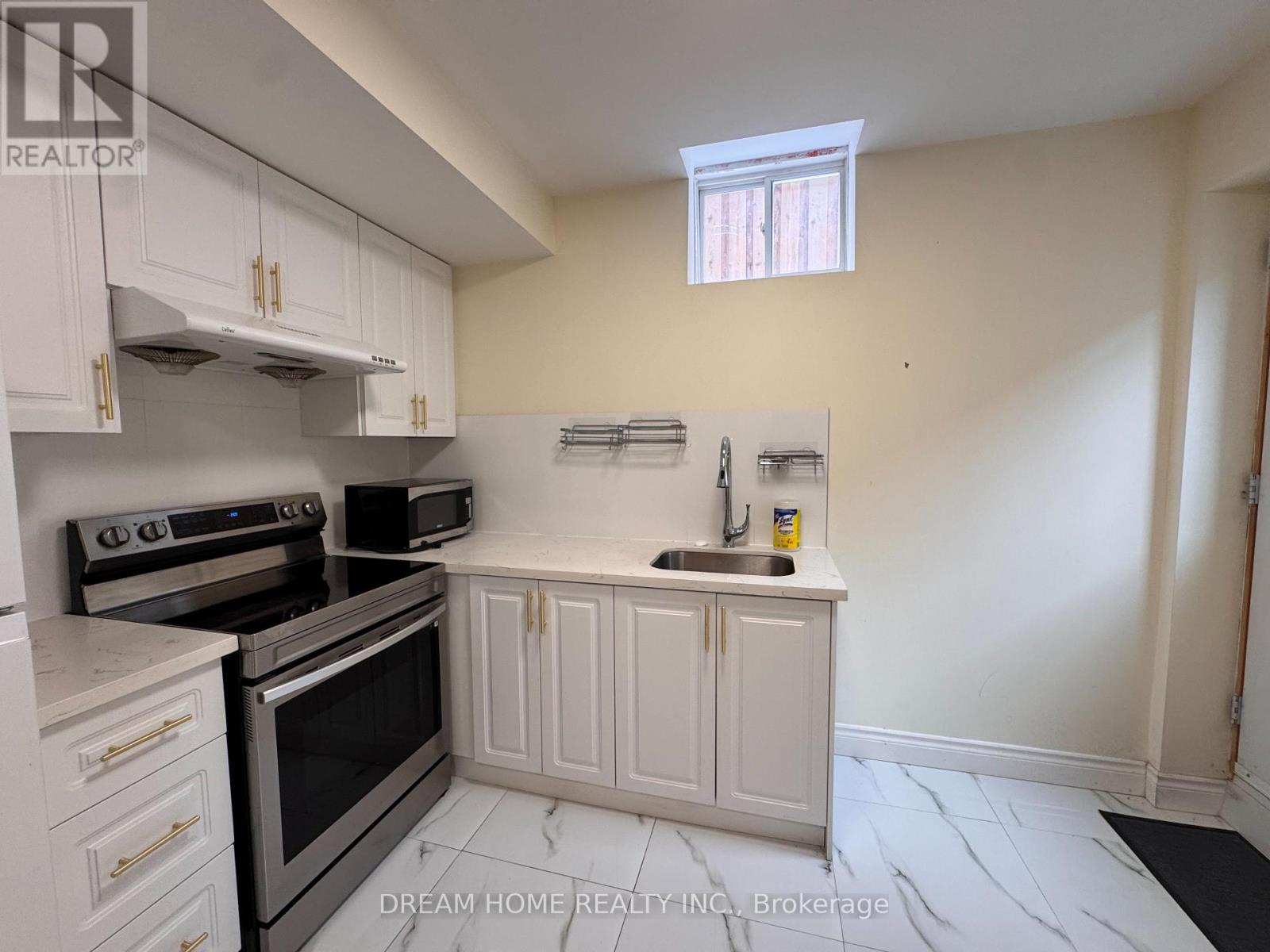 Bsmt - 447 Grindstone Trail, Oakville, Ontario  L6H 7H5 - Photo 7 - W12659354