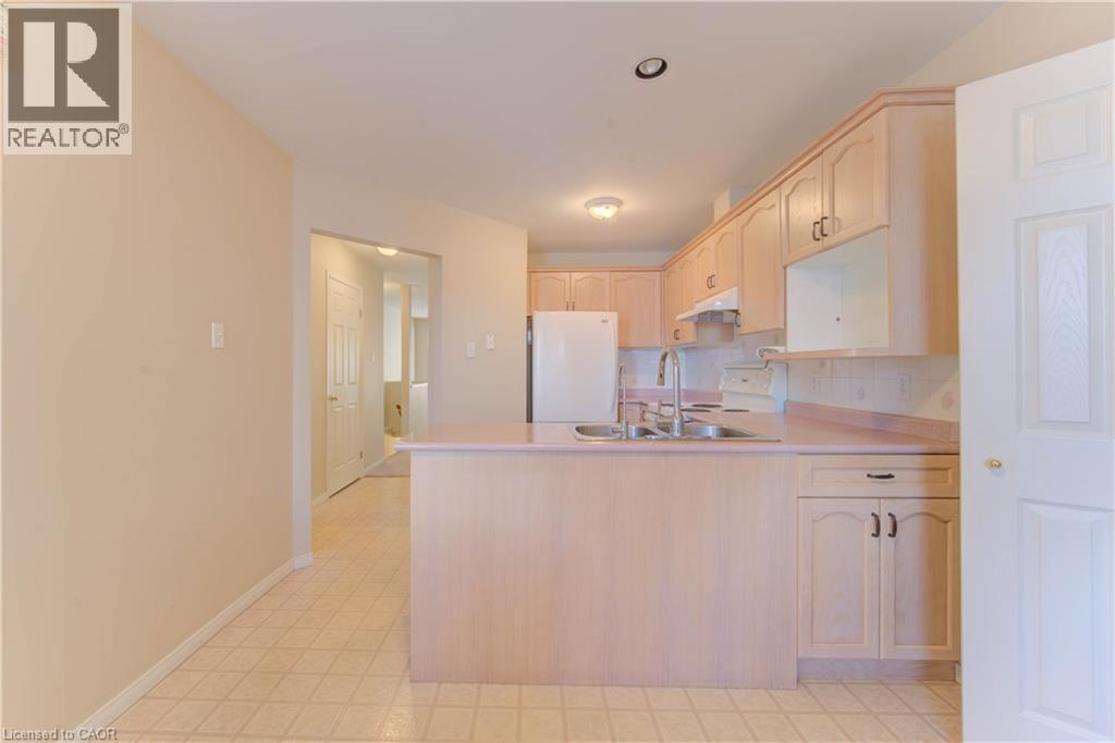 50 Midland Drive Unit# 14, Kitchener, Ontario  N2A 2A7 - Photo 8 - 40792760