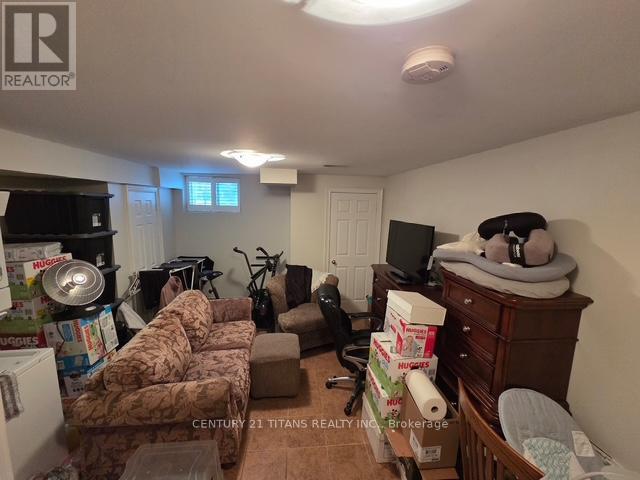 6 Cam Fella Lane, Toronto, Ontario  M4L 3Z5 - Photo 16 - E12659364