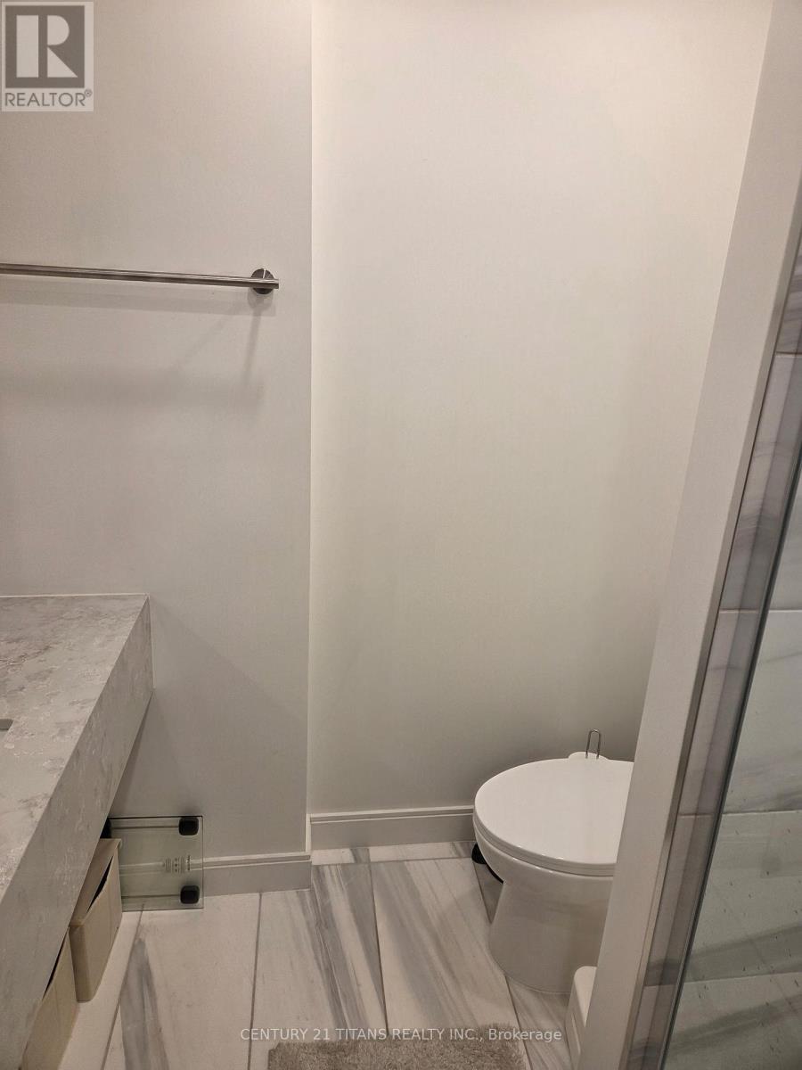 6 Cam Fella Lane, Toronto, Ontario  M4L 3Z5 - Photo 17 - E12659364