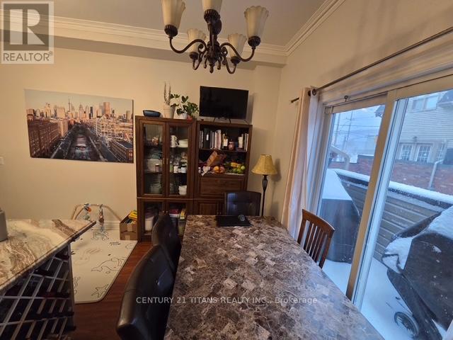 6 Cam Fella Lane, Toronto, Ontario  M4L 3Z5 - Photo 4 - E12659364