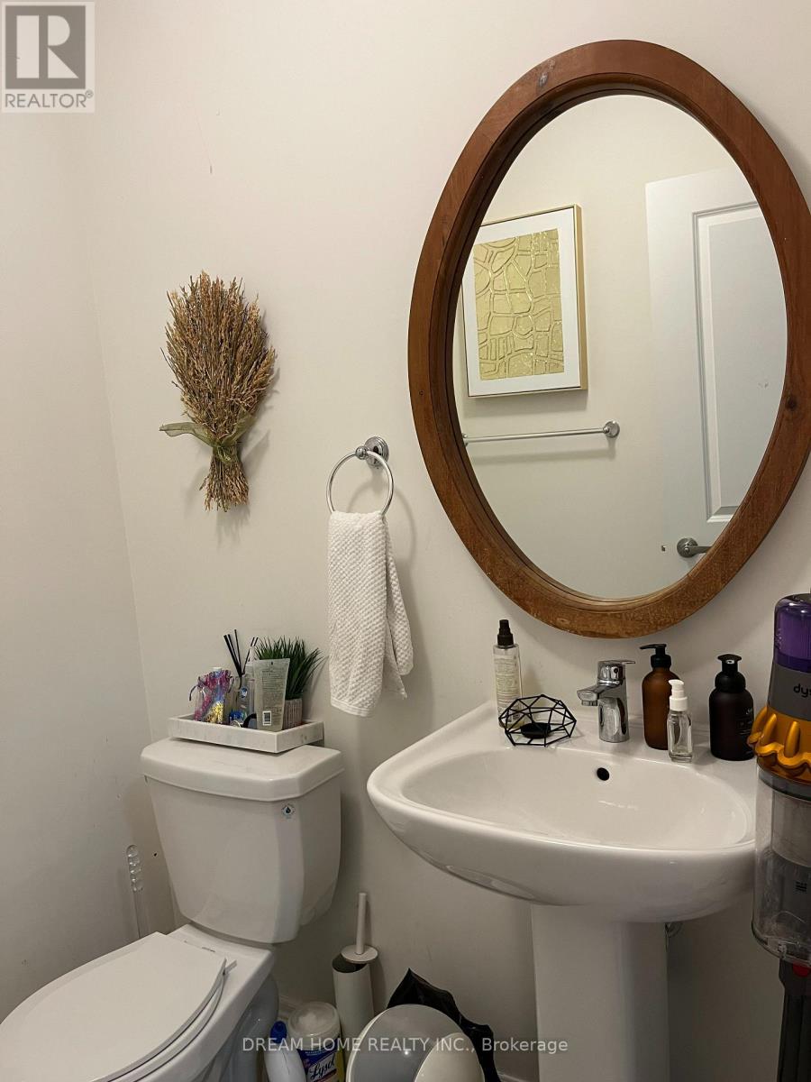 21 Globemaster Lane, Richmond Hill, Ontario  L4E 1H3 - Photo 11 - N12659358