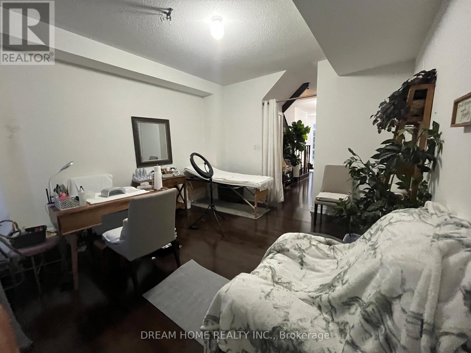 21 Globemaster Lane, Richmond Hill, Ontario  L4E 1H3 - Photo 3 - N12659358