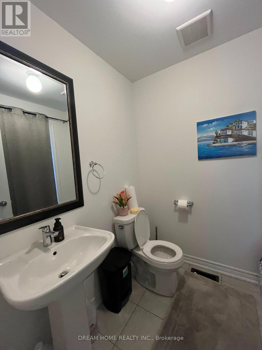 21 Globemaster Lane, Richmond Hill, Ontario  L4E 1H3 - Photo 5 - N12659358