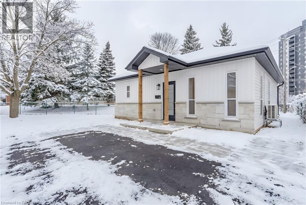 67 Kimberly Crescent Unit# C, Kitchener, Ontario  N2E 1C8 - Photo 2 - 40795766