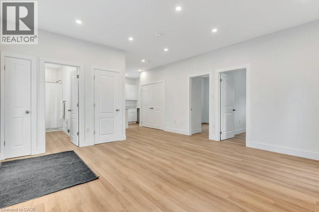 67 Kimberly Crescent Unit# C, Kitchener, Ontario  N2E 1C8 - Photo 4 - 40795766