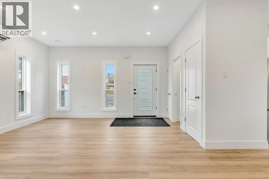 67 Kimberly Crescent Unit# C, Kitchener, Ontario  N2E 1C8 - Photo 8 - 40795766