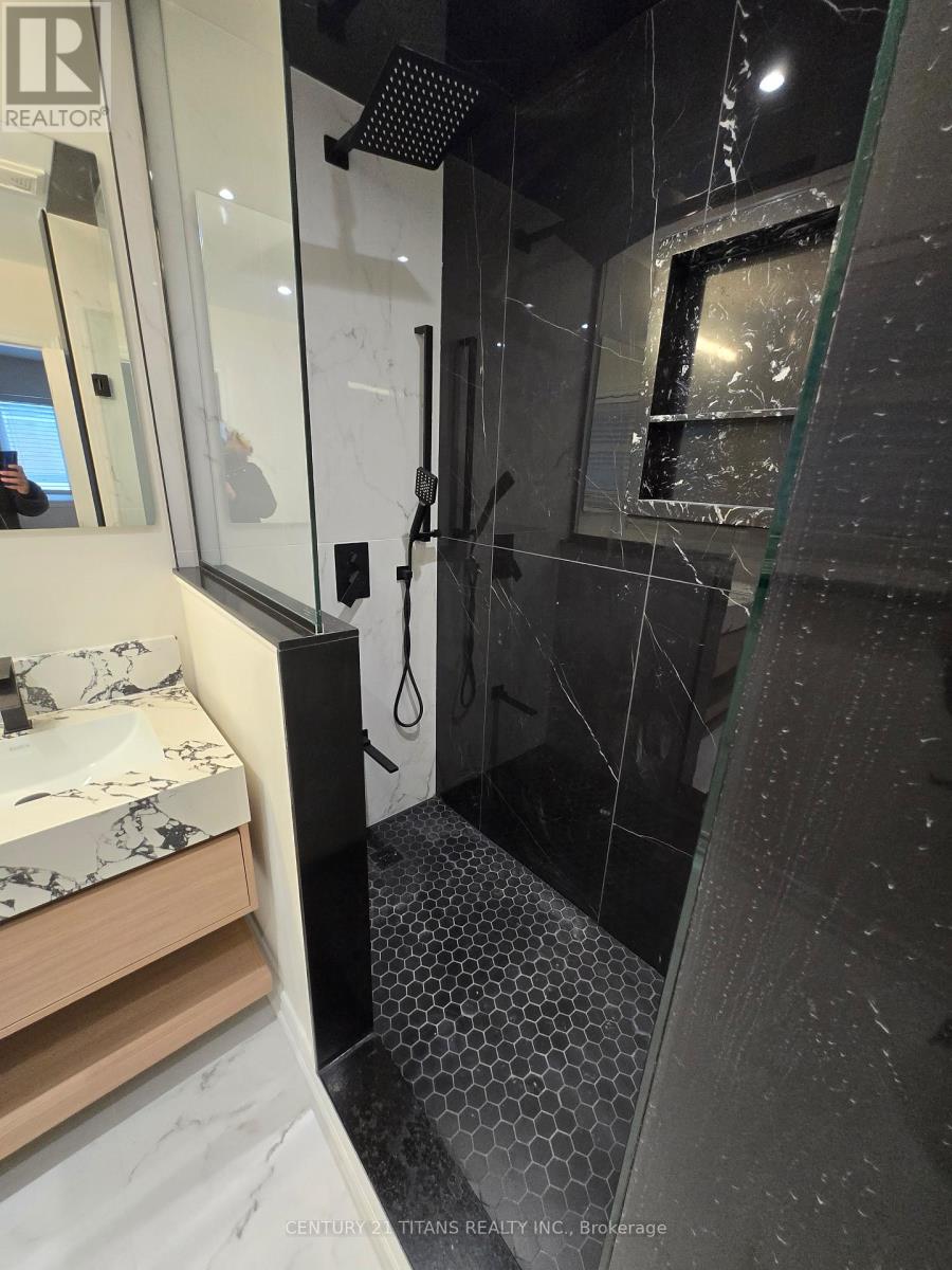 10 Willow Landing, Markham, Ontario  L6E 0H2 - Photo 12 - N12659378