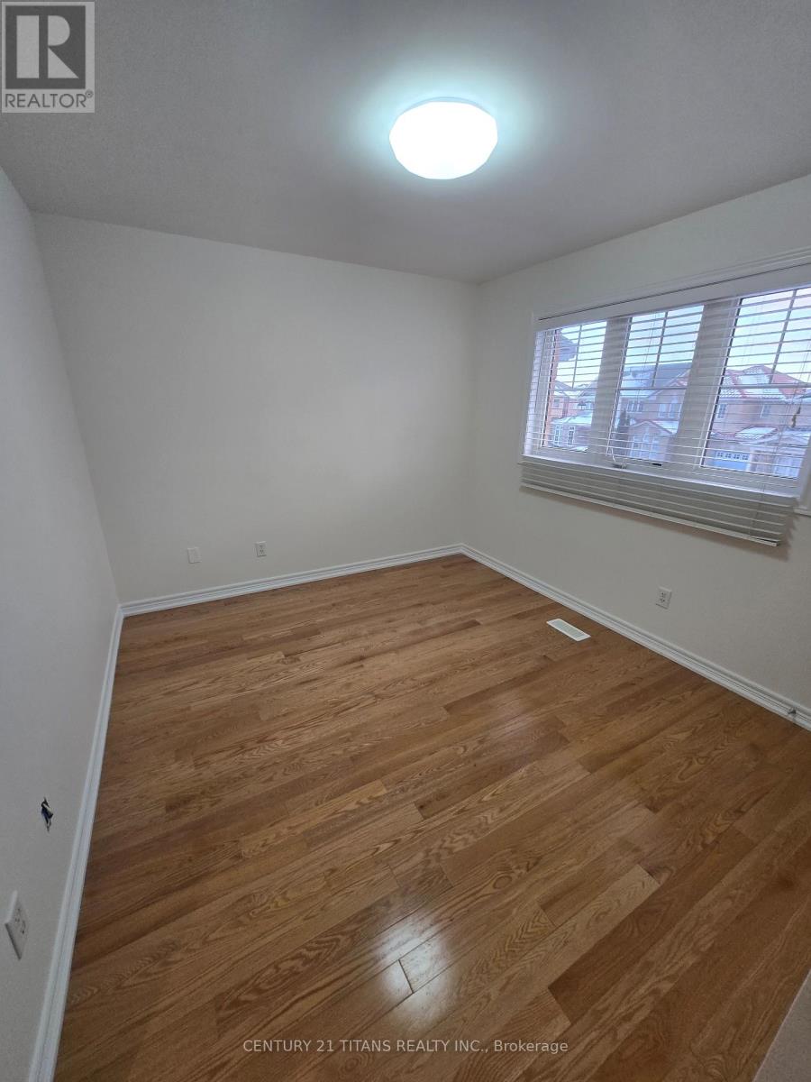 10 Willow Landing, Markham, Ontario  L6E 0H2 - Photo 4 - N12659378