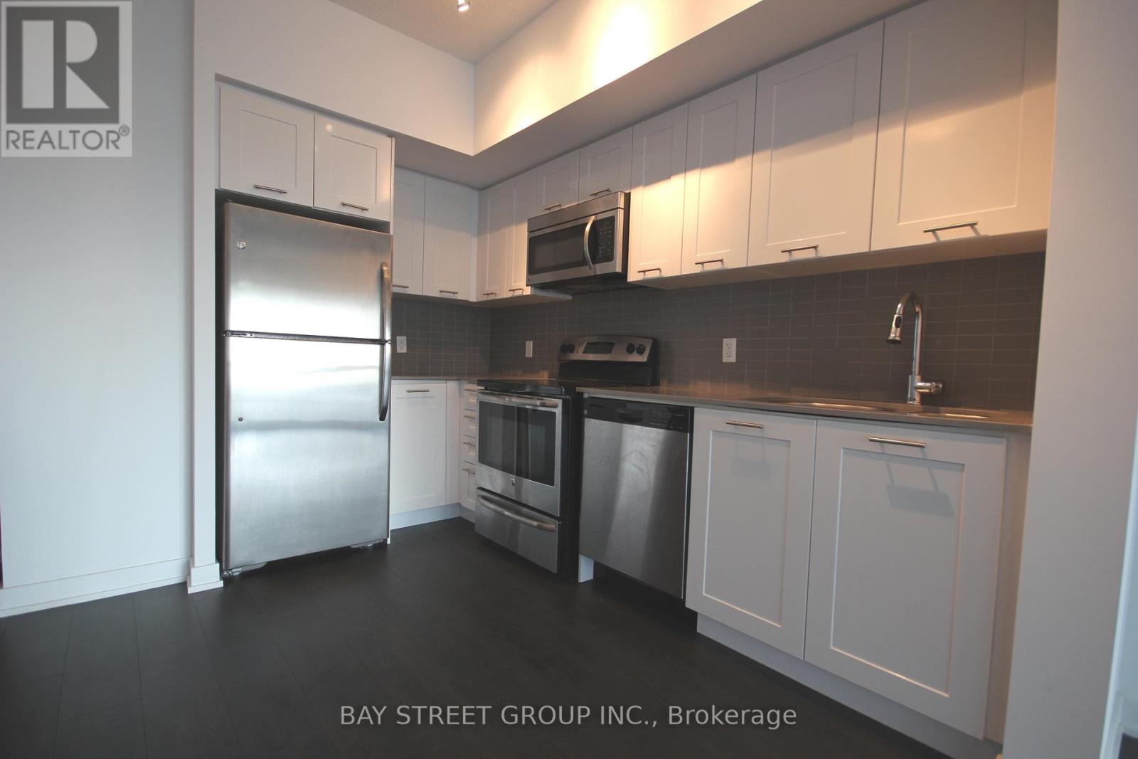 2102 - 2200 Lake Shore Boulevard, Toronto, Ontario  M8V 1A4 - Photo 5 - W12659390