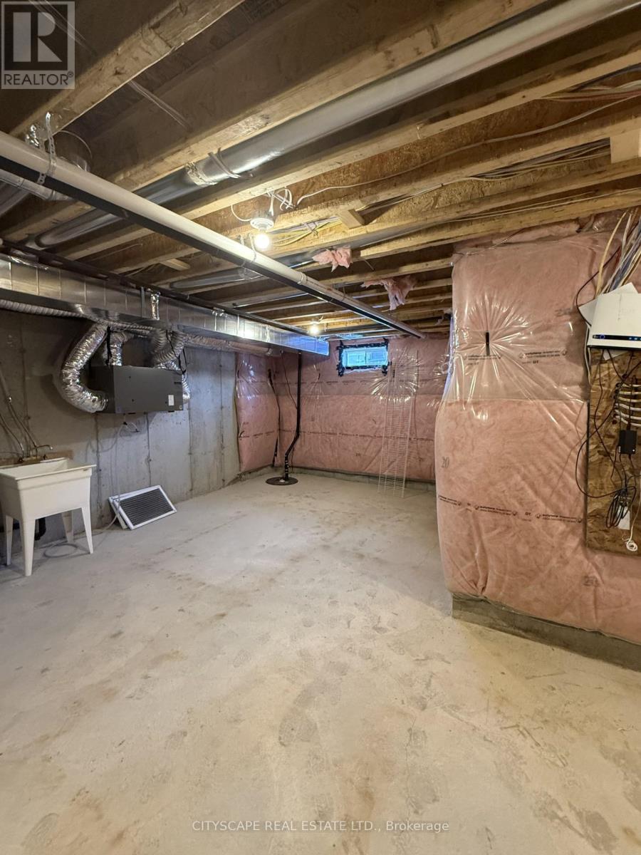 8 Marvin Avenue, Oakville, Ontario  L6H 0Z8 - Photo 23 - W12611054