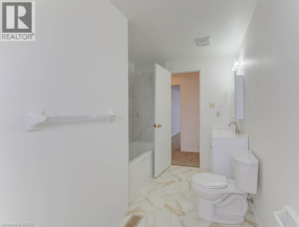 502 Misty Crescent, Kitchener, Ontario  N2B 3V6 - Photo 17 - 40791207