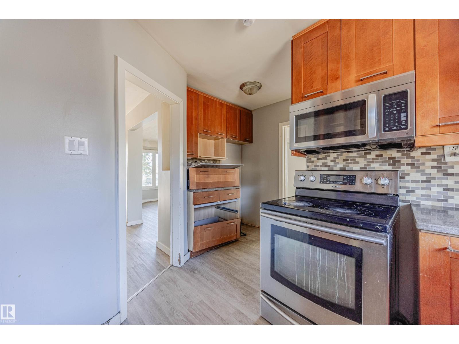 11715 139 St Nw, Edmonton, Alberta  T5M 1S2 - Photo 10 - E4468999