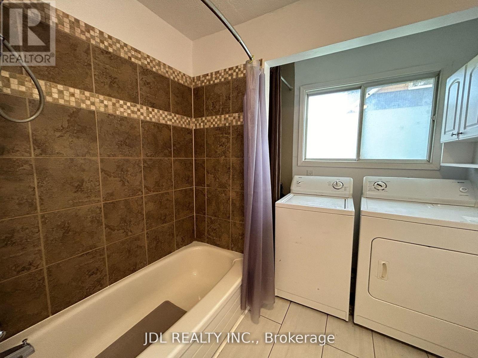 363 Irene Drive, Georgina, Ontario  L4P 3B3 - Photo 11 - N12659404