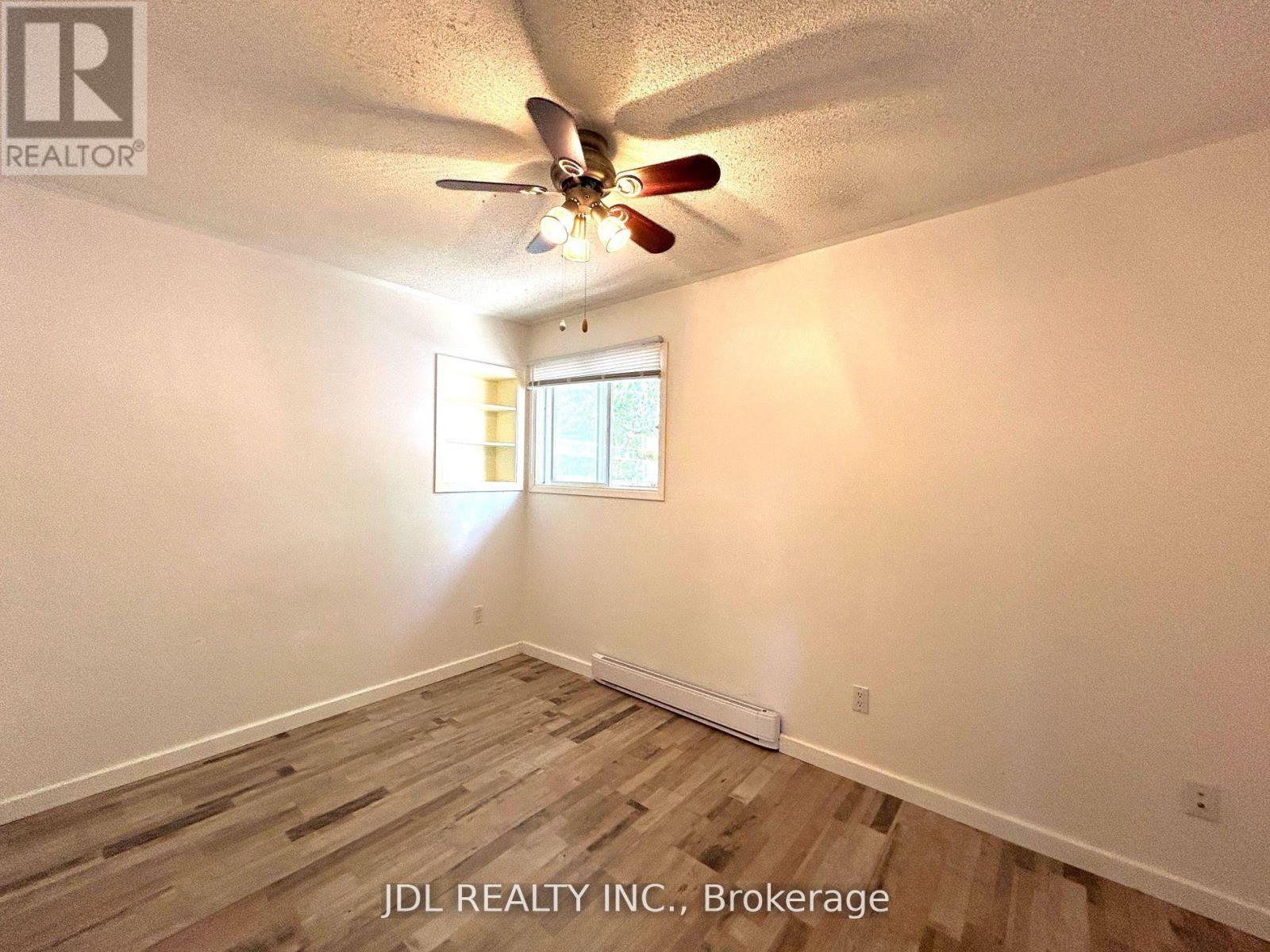 363 Irene Drive, Georgina, Ontario  L4P 3B3 - Photo 15 - N12659404