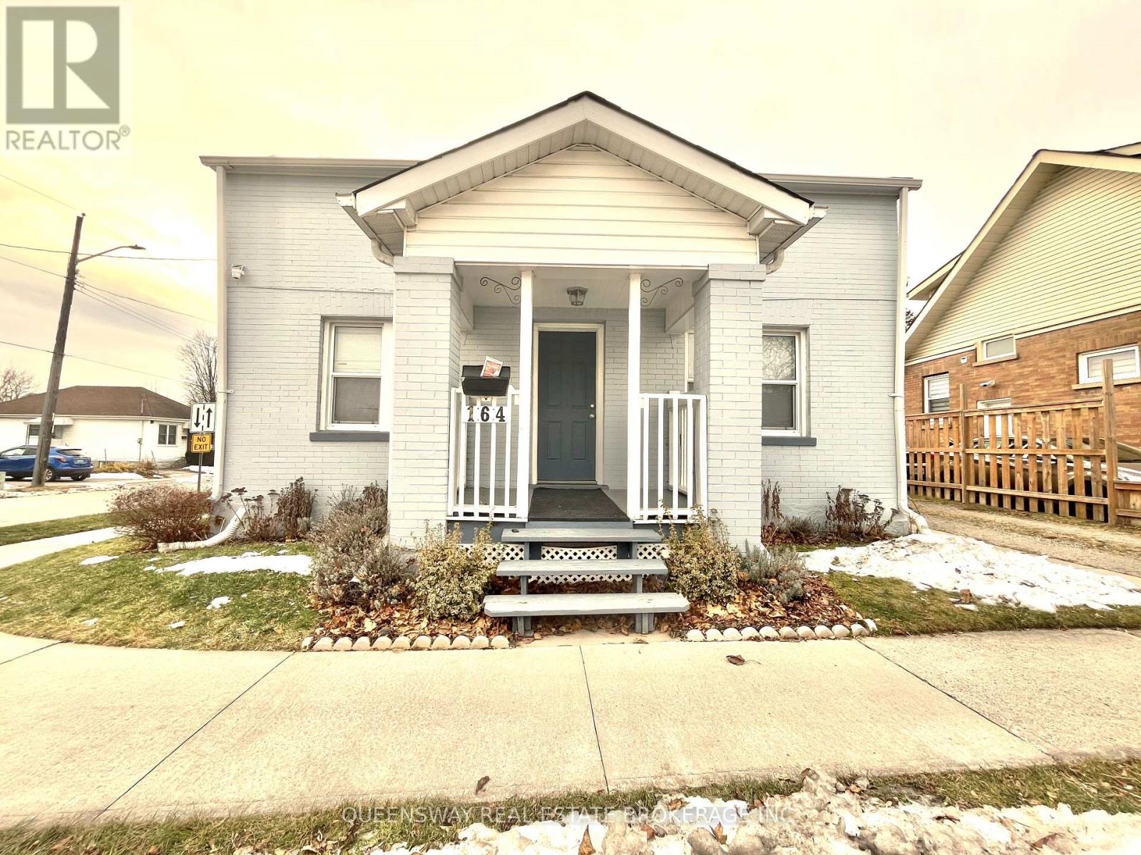 164 CENTRE STREET N, Oshawa, Ontario