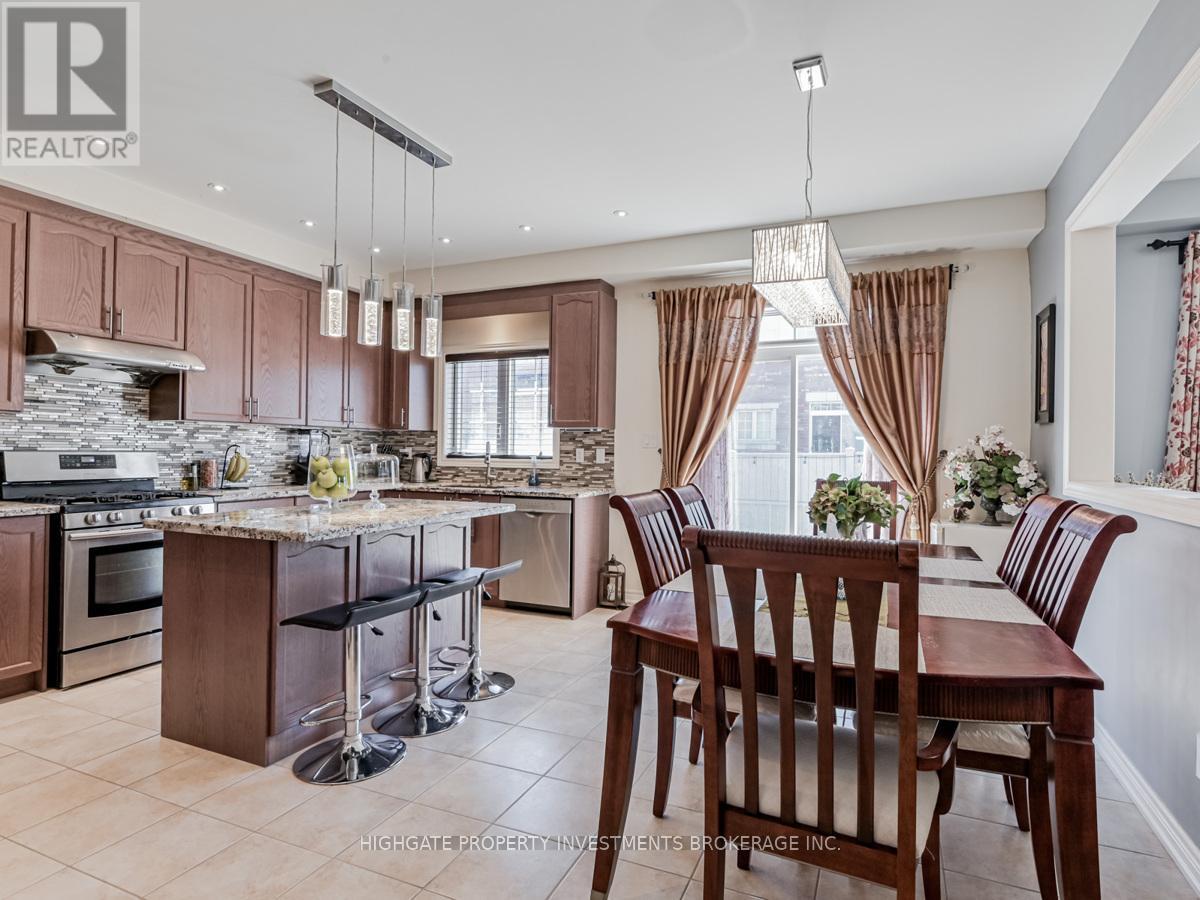 1 Juglans Crescent, Whitchurch-Stouffville (Stouffville), Ontario  L4A 0V4 - Photo 12 - N12659422