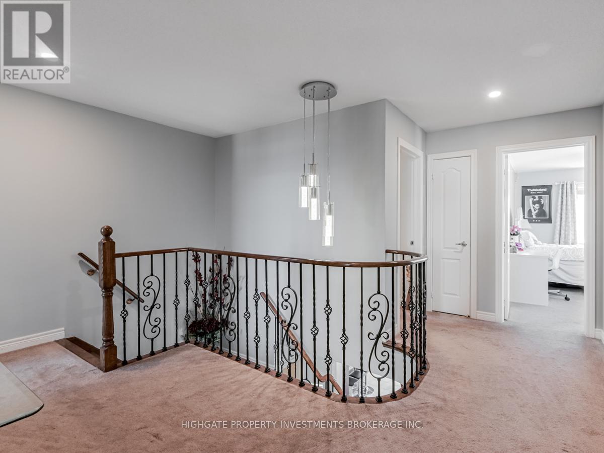 1 Juglans Crescent, Whitchurch-Stouffville (Stouffville), Ontario  L4A 0V4 - Photo 19 - N12659422