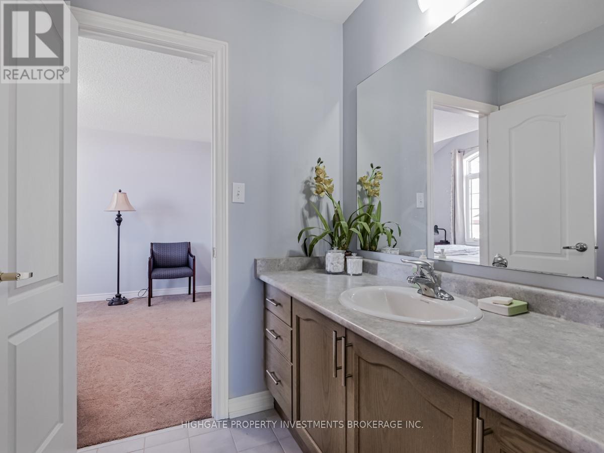 1 Juglans Crescent, Whitchurch-Stouffville (Stouffville), Ontario  L4A 0V4 - Photo 30 - N12659422