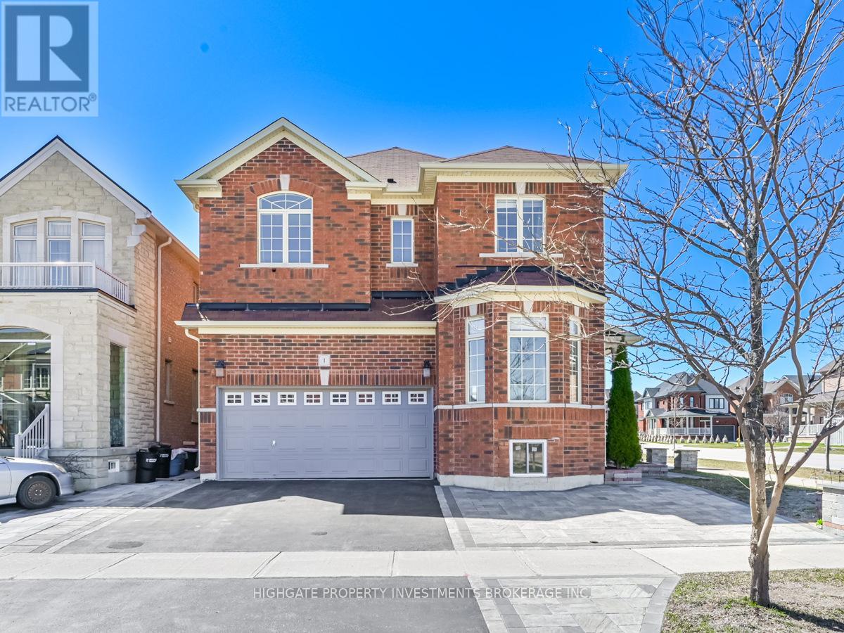 1 Juglans Crescent, Whitchurch-Stouffville (Stouffville), Ontario  L4A 0V4 - Photo 4 - N12659422