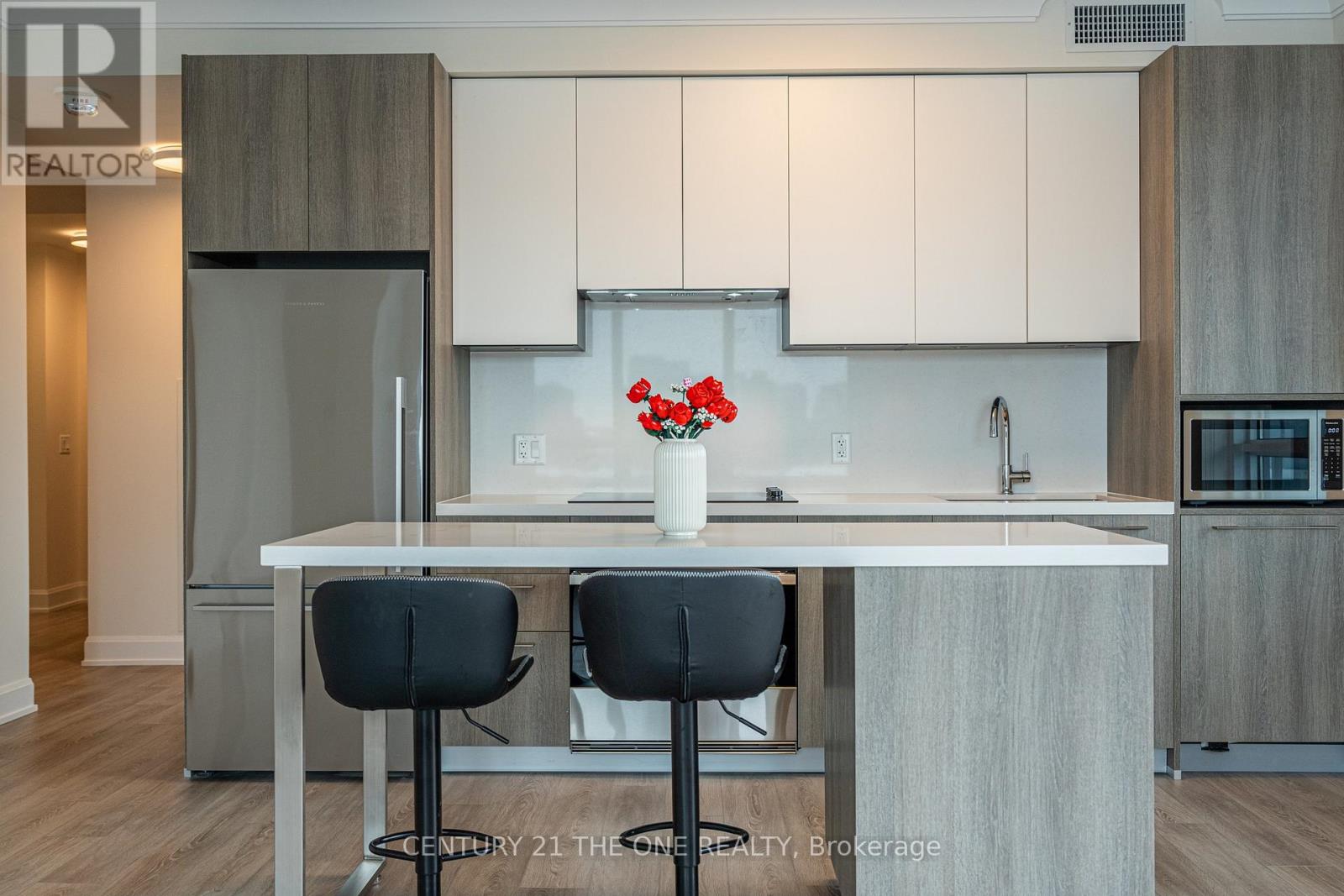 605 - 18 Water Walk Drive, Markham (Unionville), Ontario  L3R 6L5 - Photo 14 - N12659424