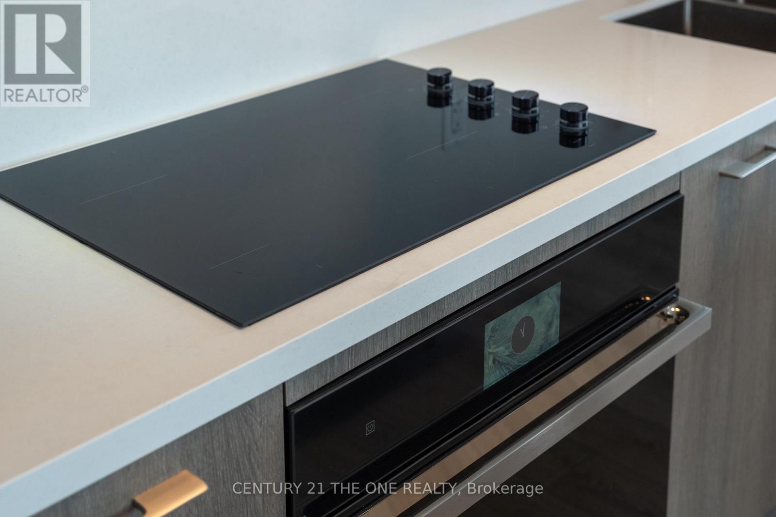 605 - 18 Water Walk Drive, Markham (Unionville), Ontario  L3R 6L5 - Photo 16 - N12659424