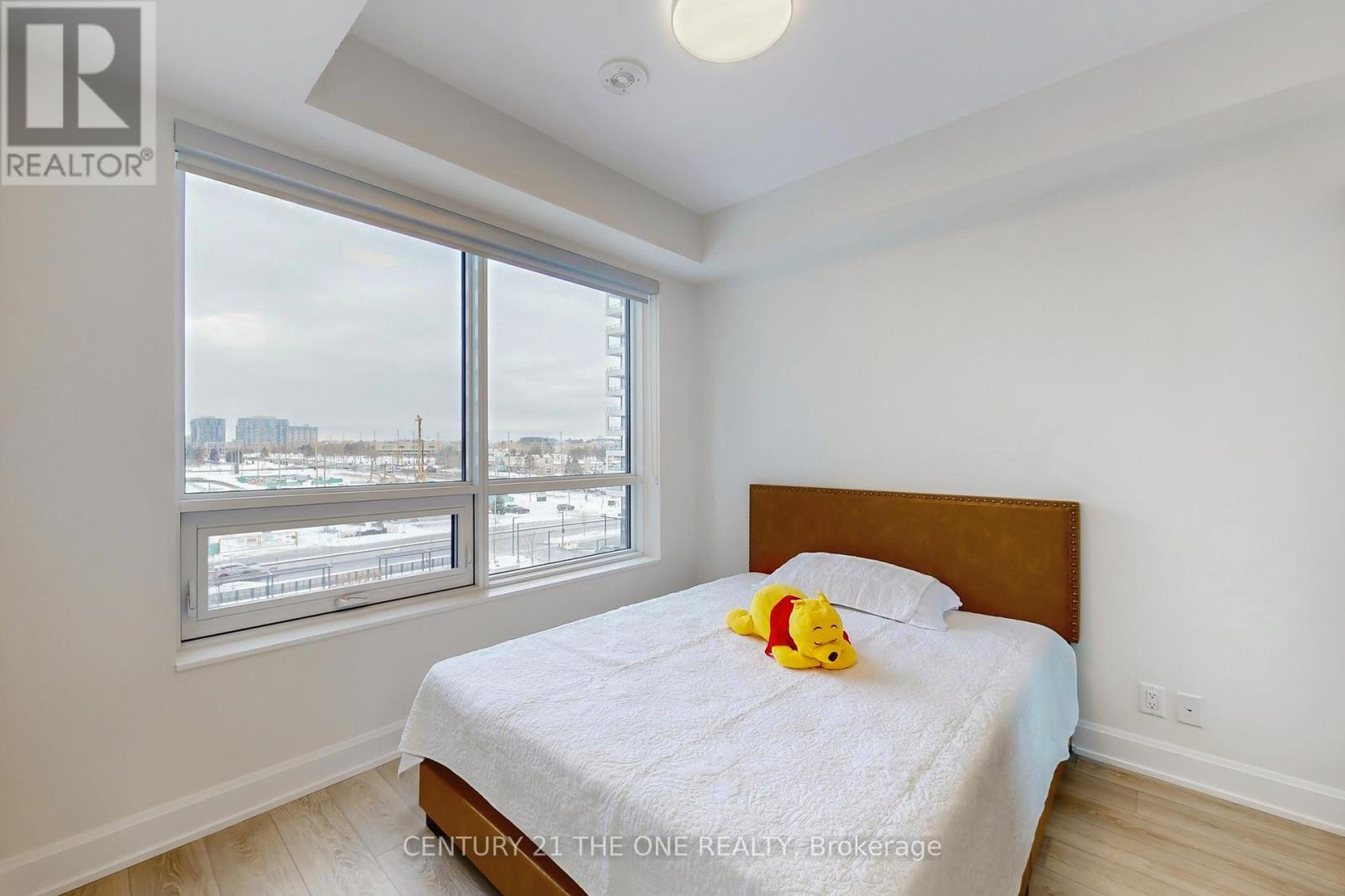 605 - 18 Water Walk Drive, Markham (Unionville), Ontario  L3R 6L5 - Photo 18 - N12659424