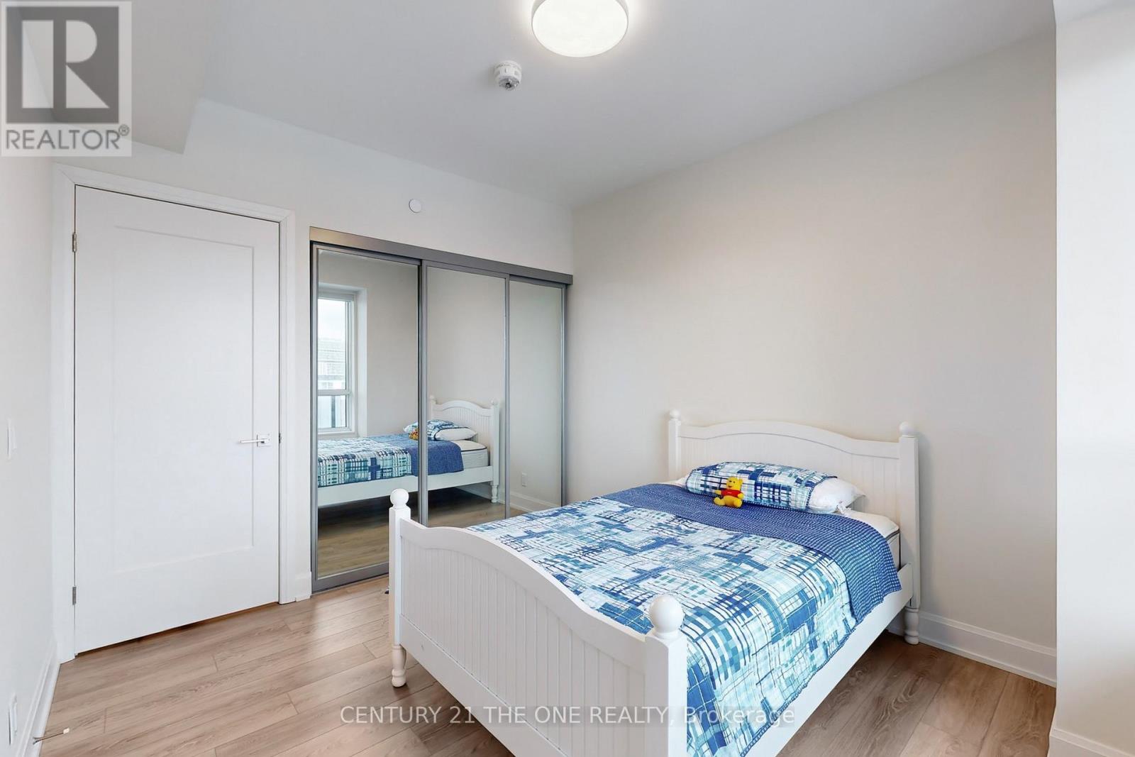 605 - 18 Water Walk Drive, Markham (Unionville), Ontario  L3R 6L5 - Photo 21 - N12659424