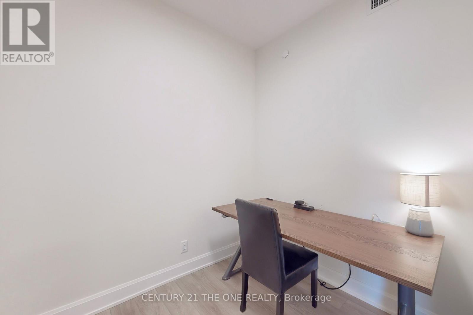 605 - 18 Water Walk Drive, Markham (Unionville), Ontario  L3R 6L5 - Photo 22 - N12659424