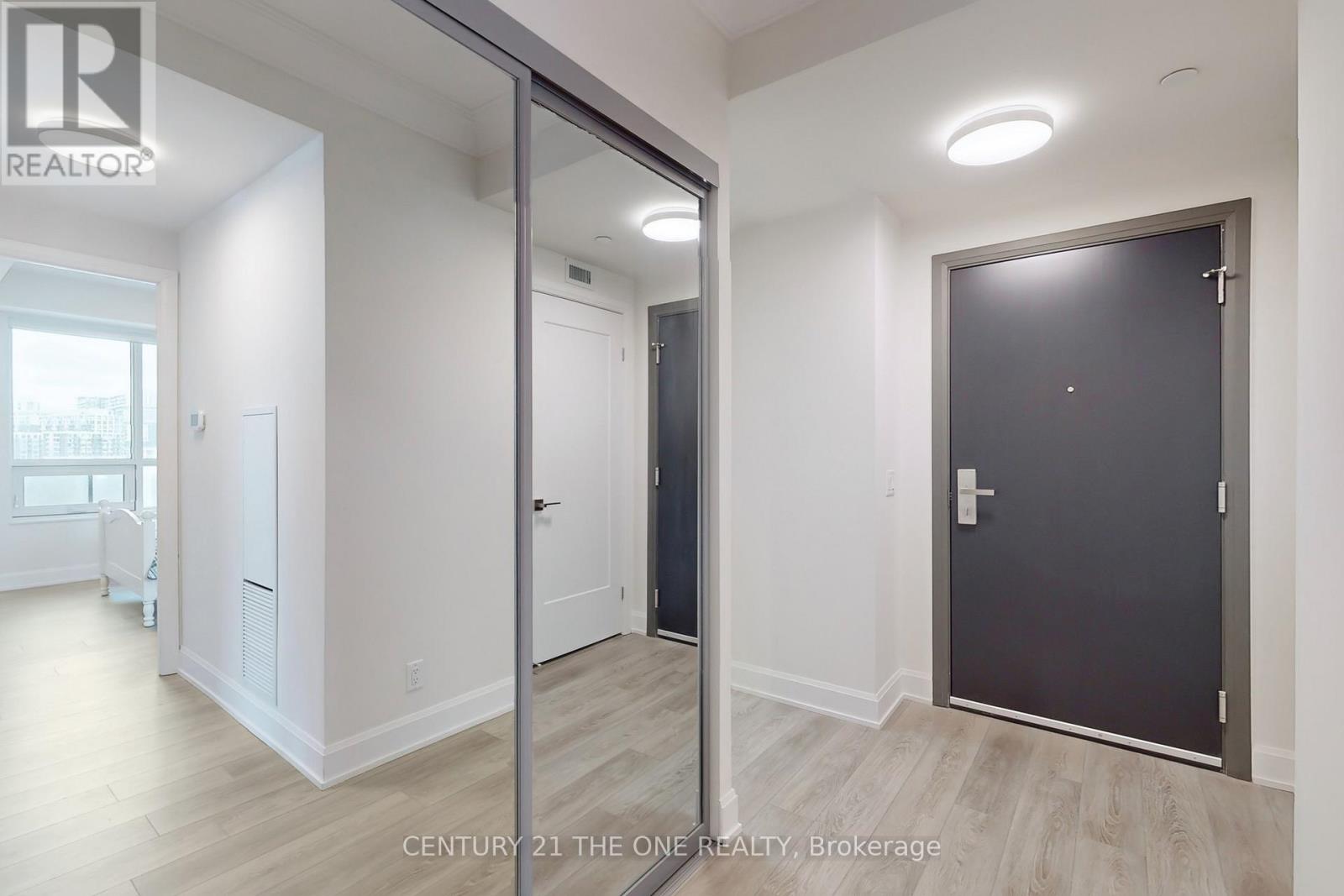 605 - 18 Water Walk Drive, Markham (Unionville), Ontario  L3R 6L5 - Photo 25 - N12659424