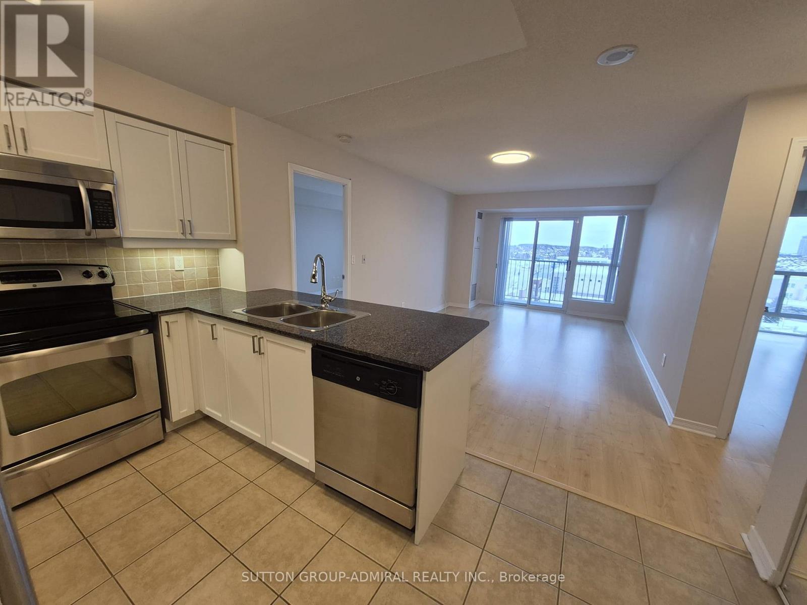 805 - 185 Oneida Crescent, Richmond Hill, Ontario  L4B 0B1 - Photo 6 - N12659454